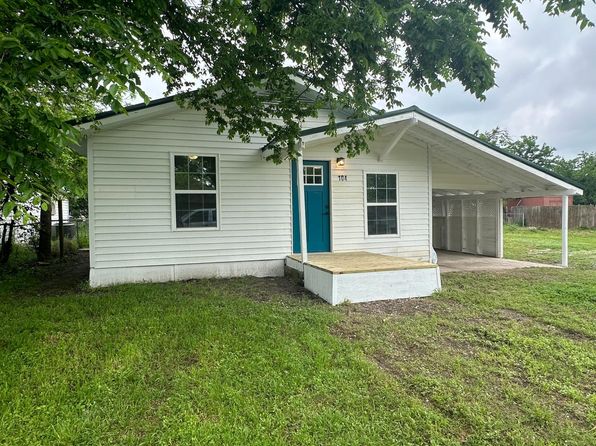 104 E North Main St