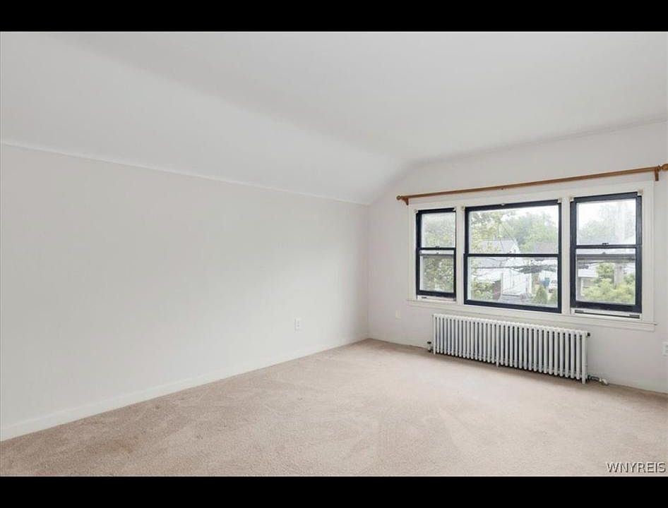 1st image of 260 Callodine Ave Floor 2