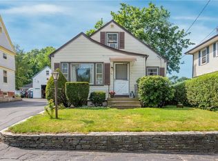 118 Blackamore Ave, Cranston, RI 02910