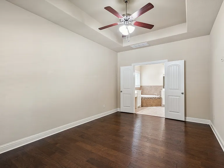 4213 Pecan Bend Ln — Photo 13