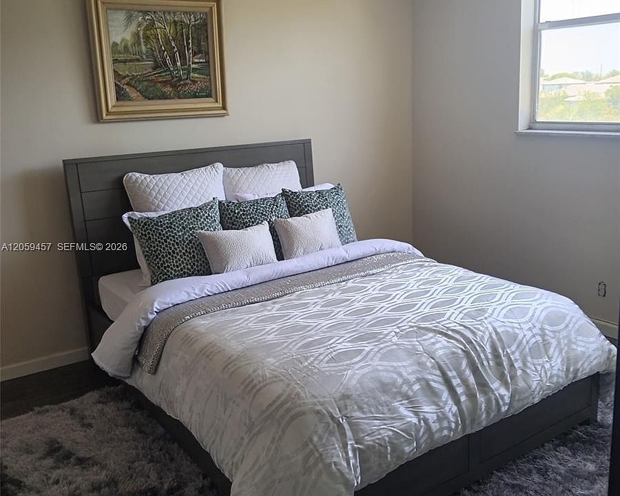 1st image of 2821 Somerset Dr APT 312