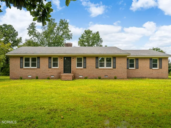 702 Hugo Road, Kinston, NC 28501