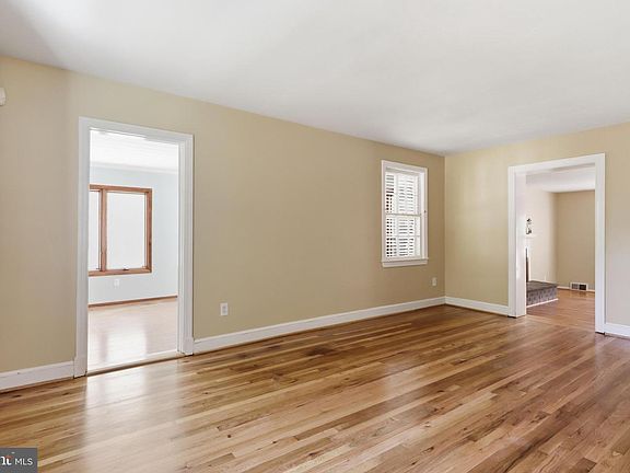 2nd image of 10010 Raynor Rd