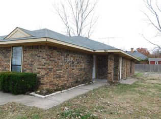 915 S Farmington Rd, Howe, TX 75459