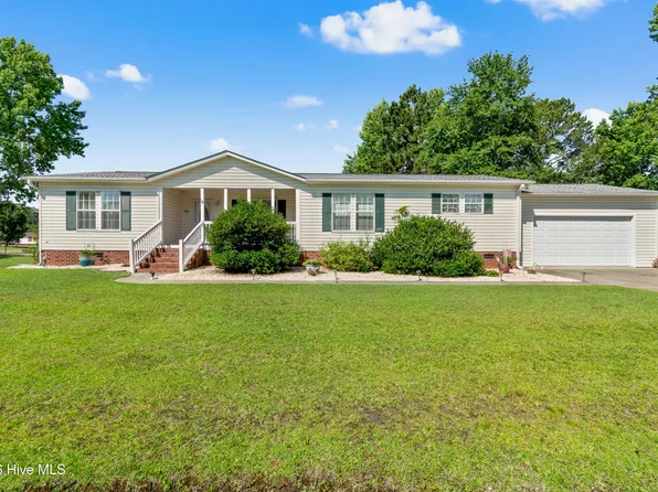 1100 Waterview Lane SW, Calabash, NC 28467
