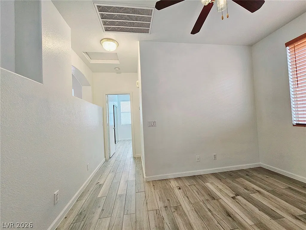 2 bed, 2.0 bath, 1119 sqft, $1,900 — Photo 3