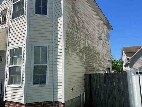 2nd image of 929 Waltham St