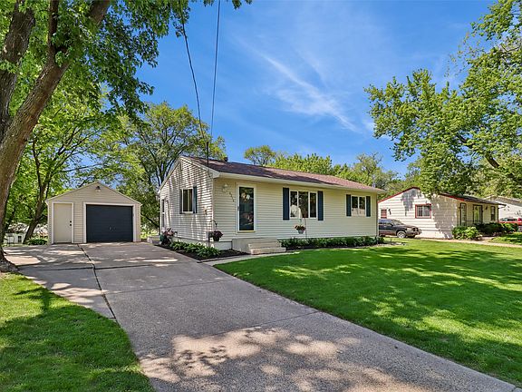 3rd image of 4314 SE 10th St