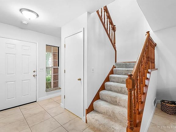 5th image of 650 Hillview Ct