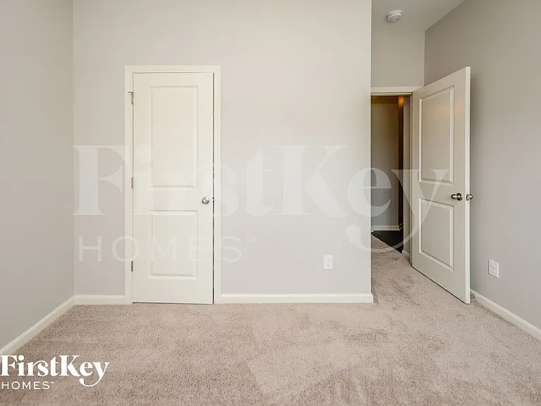 530 Sunrise Ln — Photo 9