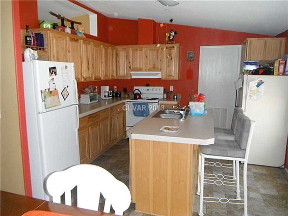 2nd image of 1201 W Georgene St