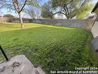 208 Michelle Dr — Photo 15
