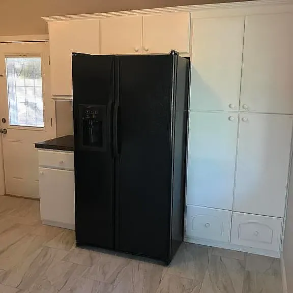 653 W Coolidge Pl — Photo 8