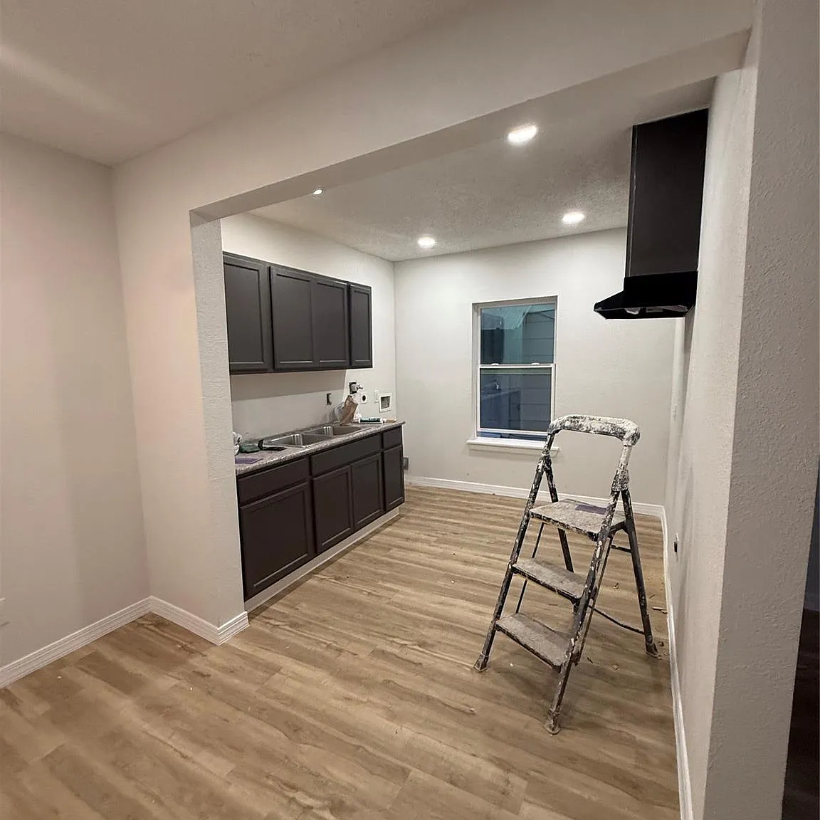 2 bed, 1.0 bath, 1623 sqft, $1,500 — Photo 3