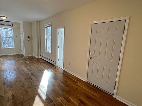 5th image of 64 Johnston St