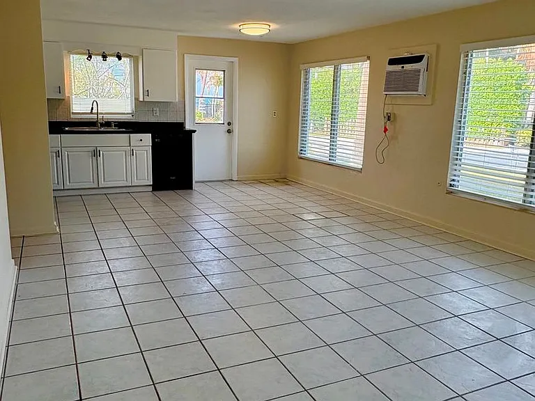 2680 NE Indian River Dr — Photo 19