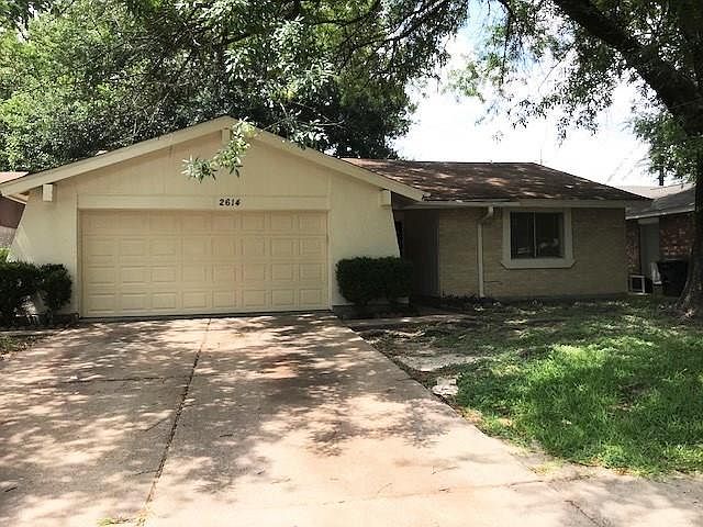 1st image of 2614 Quiet Meadows Dr