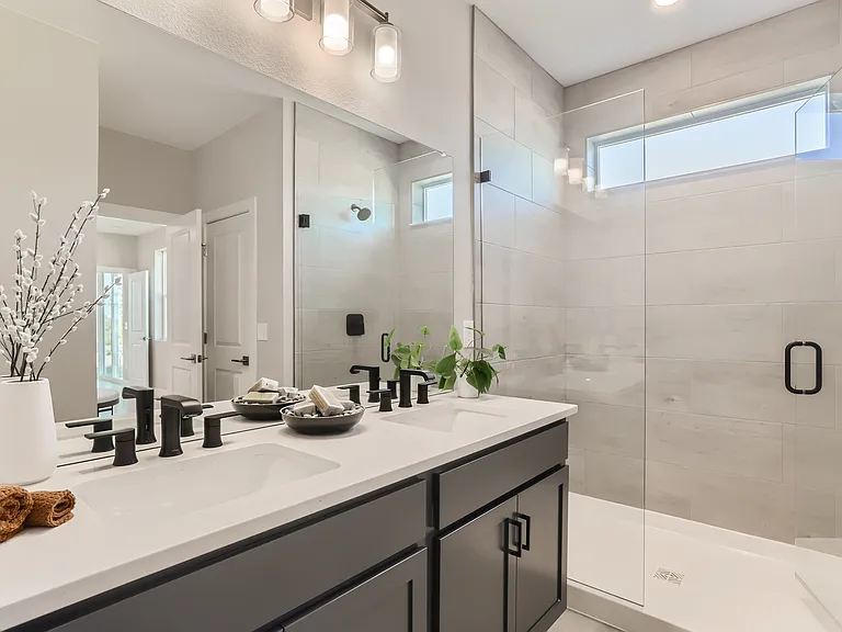 2050 Ballyneal St — Photo 6