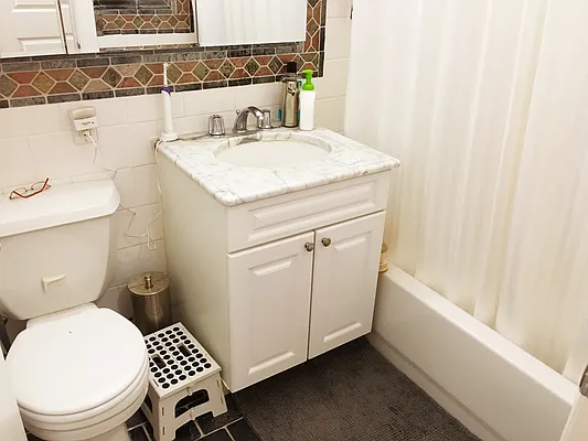 Rented by NY Space Finders Inc. | media 9