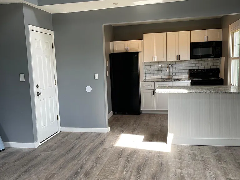 481 Williams St #2 — Photo 7