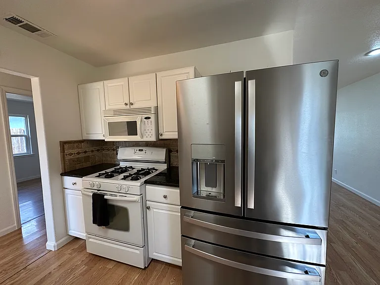 500 McKnight Ln — Photo 5