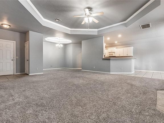 3rd image of 1204 W Churchill Way