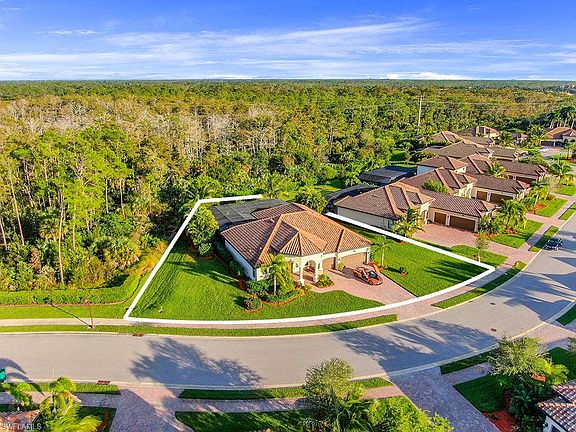 3rd image of 9548 Siracusa Ct