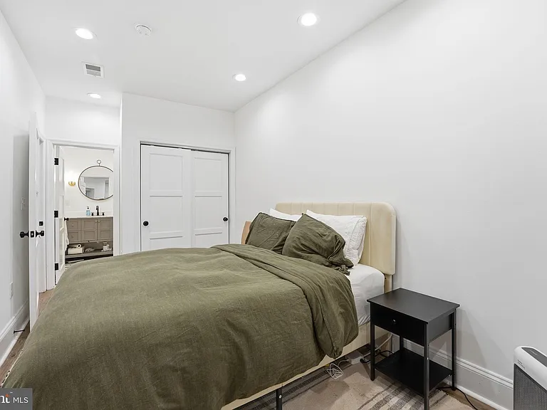 1841 Monroe St NW #2 — Photo 14