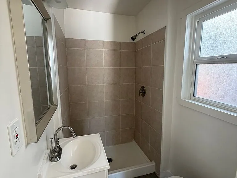 5634 Auckland Ave — Photo 15