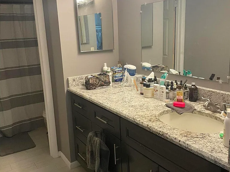 2228 White Pine Cir #B — Photo 9