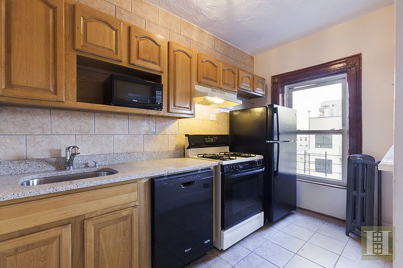 2nd image of 501 Willoughby Ave #3