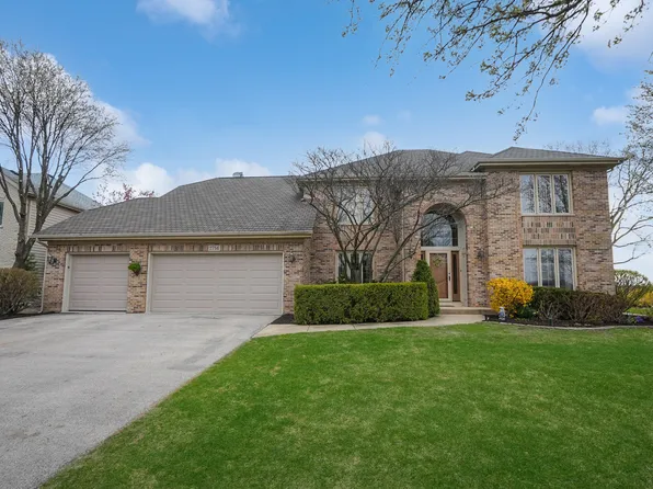 2756 Fox River Ln, Naperville, IL 60565