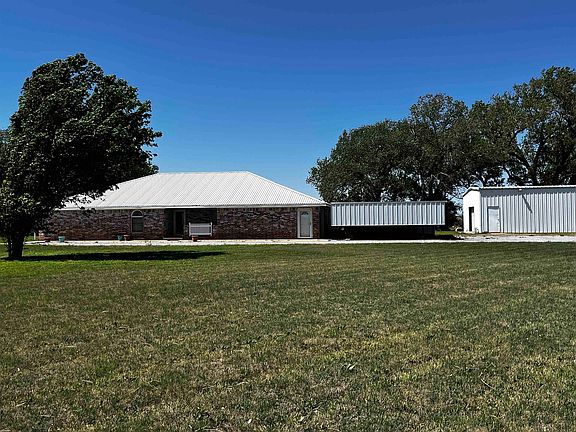 2nd image of 138956 Ew Rd #10