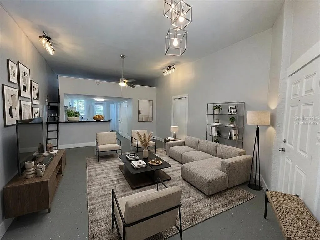 Building Photo - 2305 W Texas Ave #5