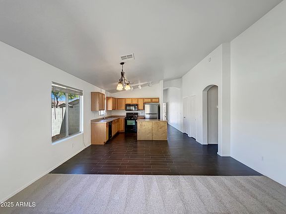 3rd image of 45630 W TULIP Lane