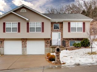 3863 Country Club Dr, Imperial, MO 63052