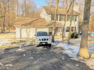 711 Pocono Dr, East Stroudsburg, PA 18302