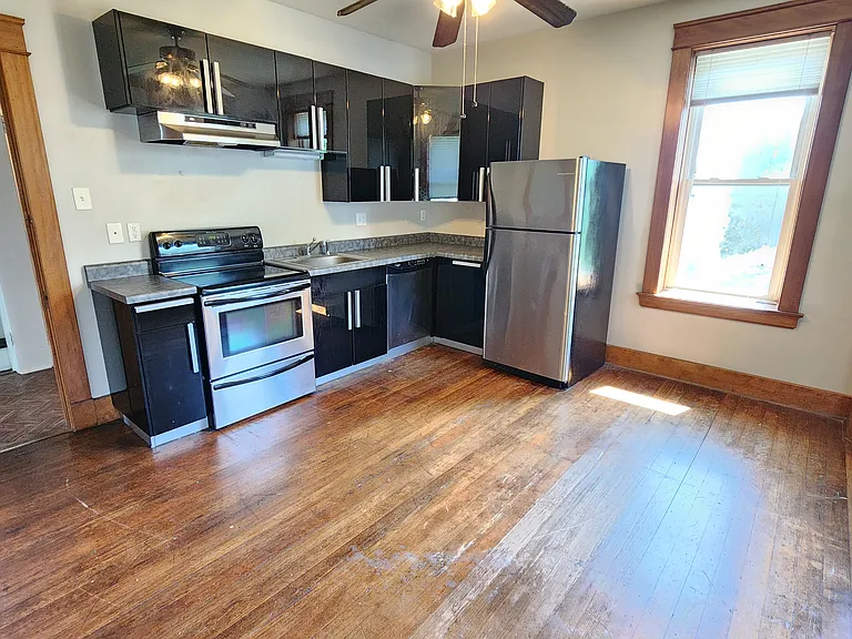 732 N 12th St #2 — Photo 8