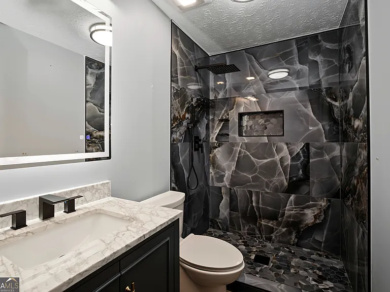 241 Busbin Rd — Photo 16