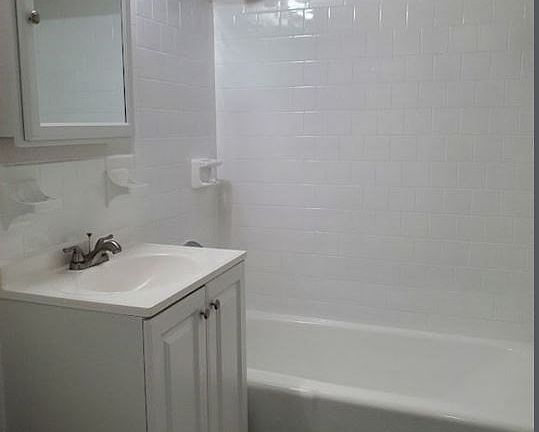 2nd image of 54 Elmwood Park #A5