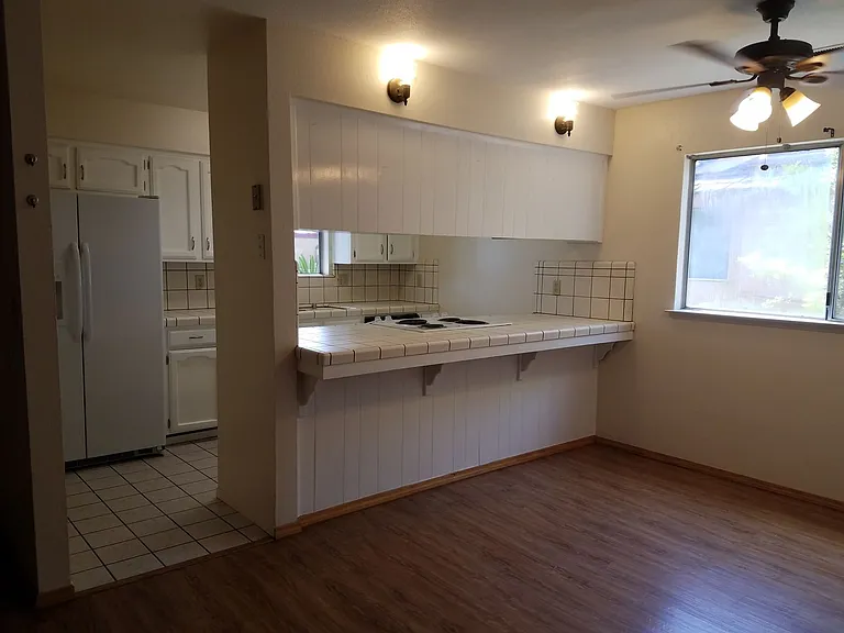 1463 E Millard Way — Photo 5