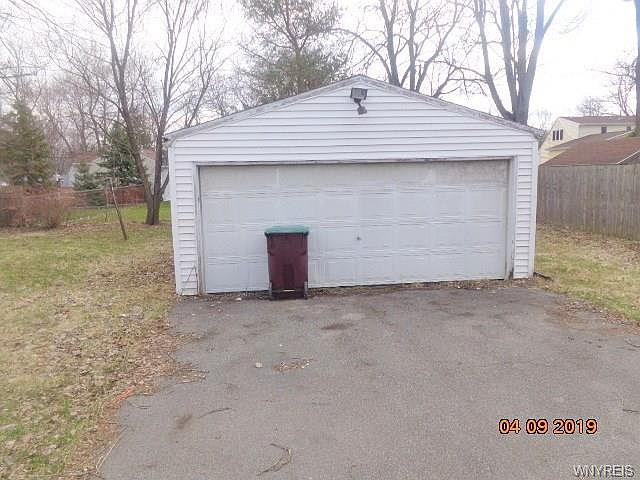 2nd image of 19 Greenfield St