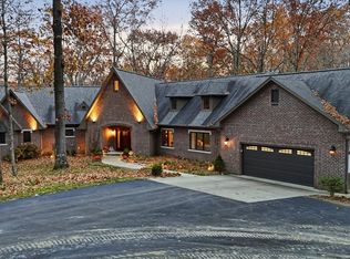 8851 S Peoga Rd, Trafalgar, IN 46181