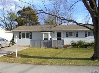 616 S 3rd St, Warrenton, MO 63383