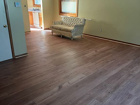 Living room/dining room