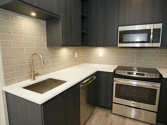 2nd image of 3177 37th St APT 4F