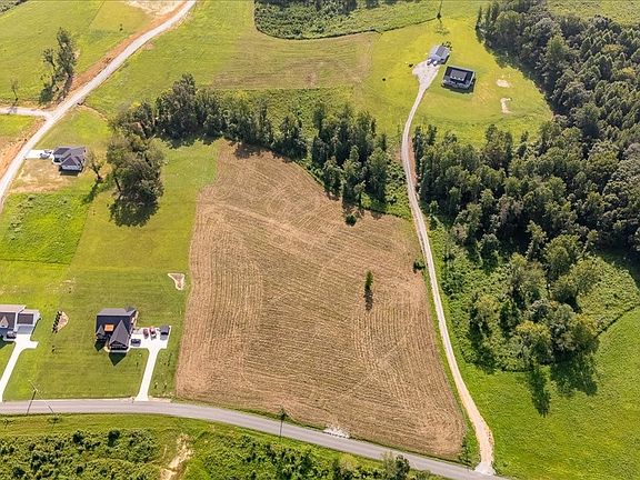 2nd image of 208 Beartown Rd