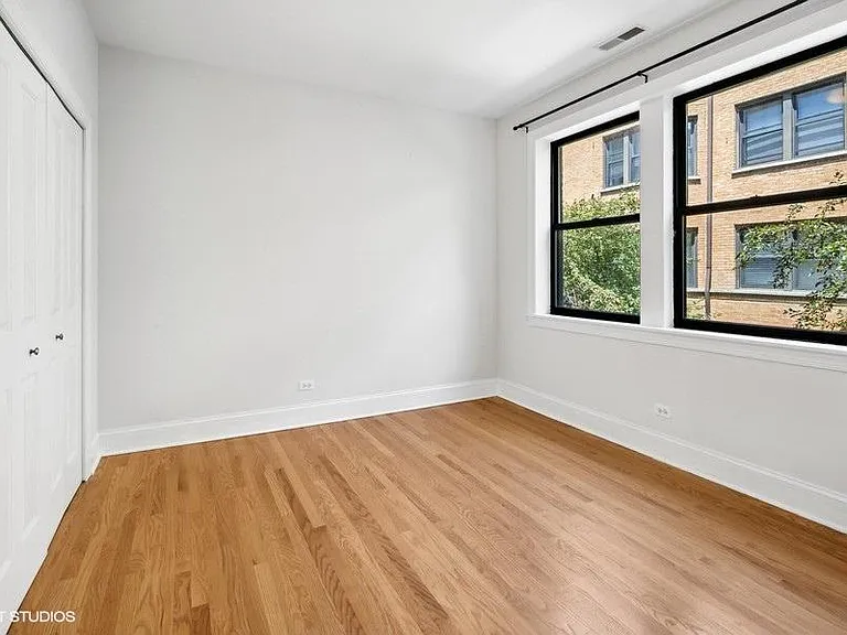 7635 N Greenview Ave #1W — Photo 8
