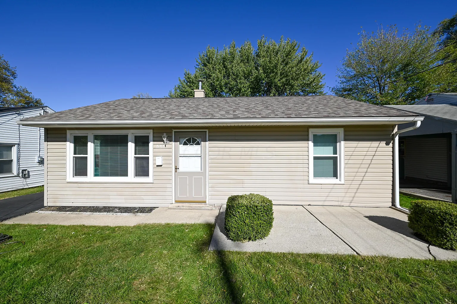 648 Olney Ave photo 1