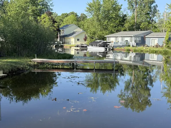 Willow Ct, Brooklyn, MI 49230